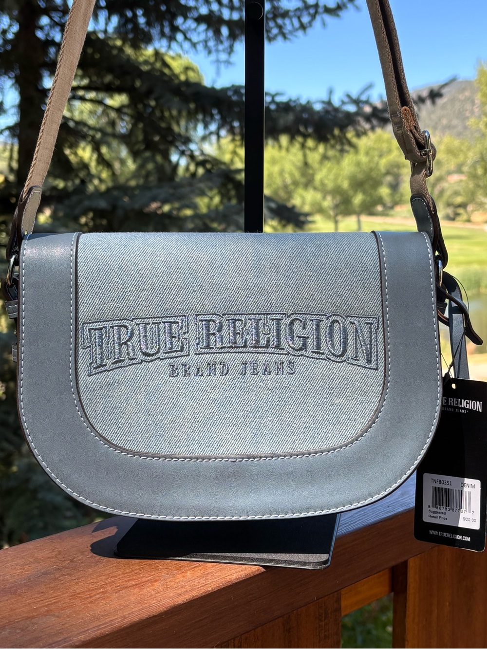 True Religion Denim blue
Crossbody bag awesome!💥